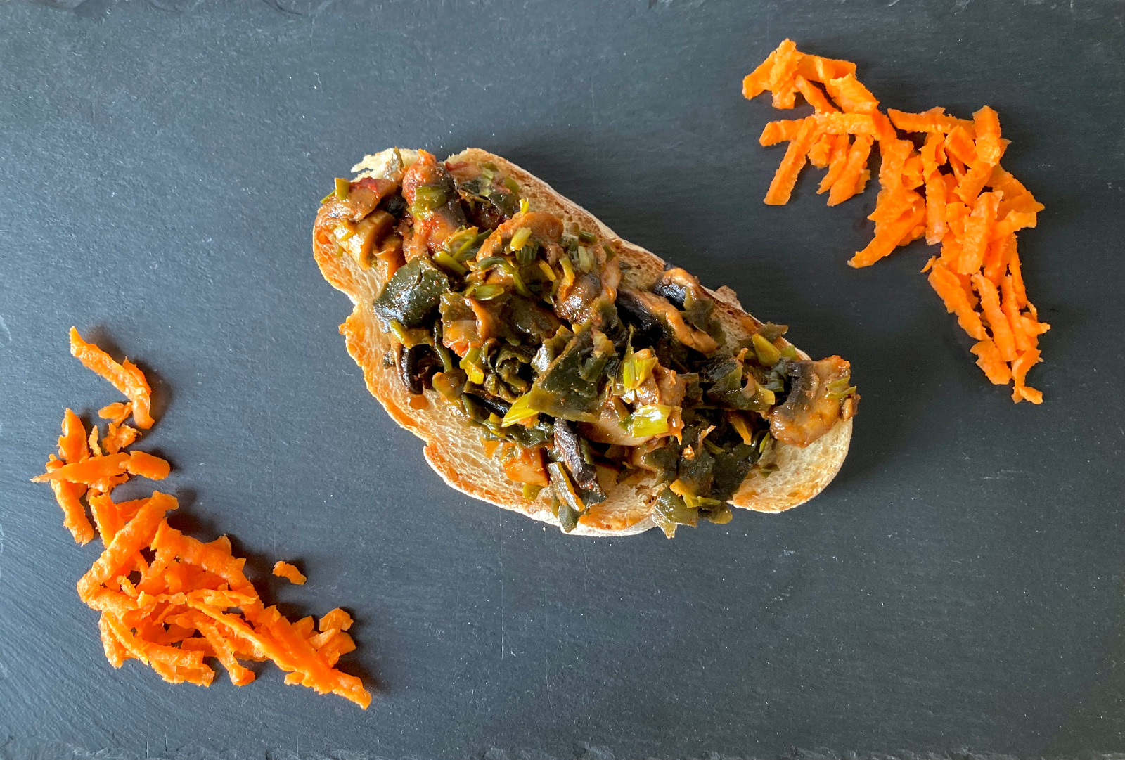 WAKAME CON CHAMPIÑONES - Un rico almuerzo con algas